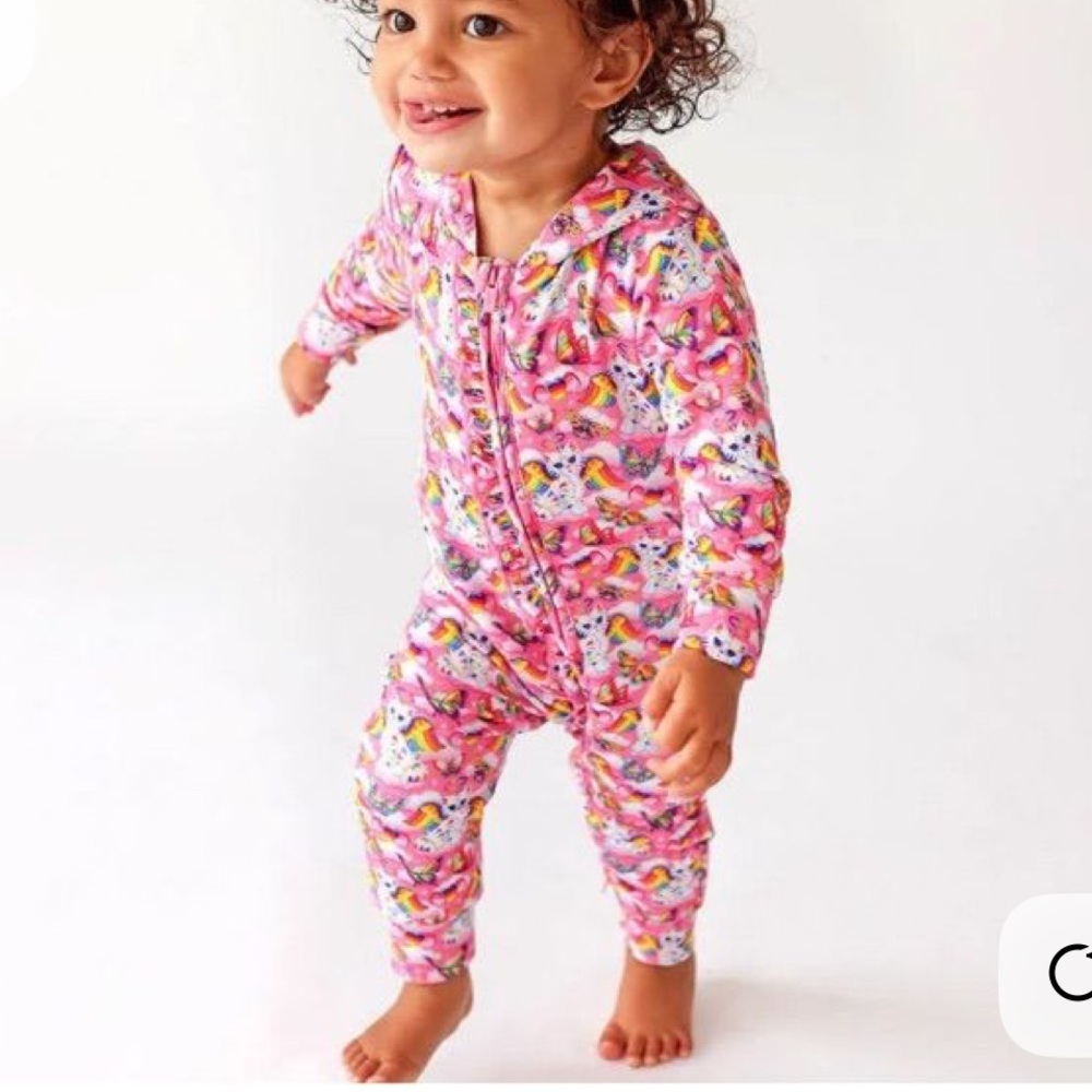 Posh Peanut x Lisa Frank Angel Kitty French Terry Hooded Romper - Picture 2 of 6